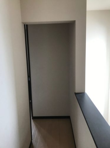 【海老名市 リフォーム】廊下や脱衣所が寒すぎて辛い…「1日で終わる」断熱対策と費用の目安は?